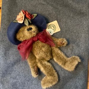 Boyds Bears Aunt Yvonne Dubeary NWT